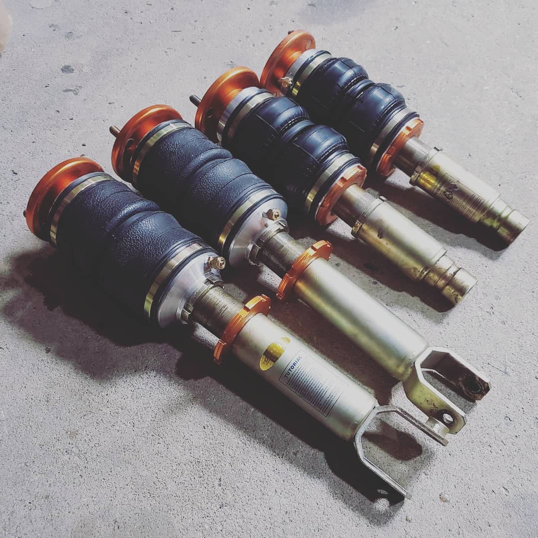 Coilover to Air Strut/Bag Conversion